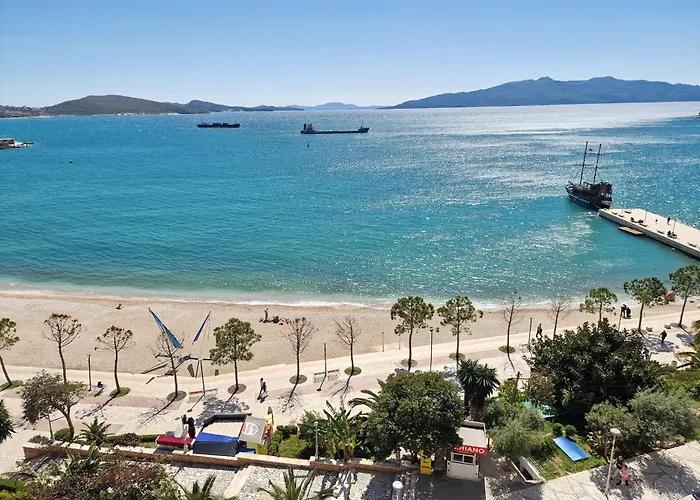 Beachfront Apartment *